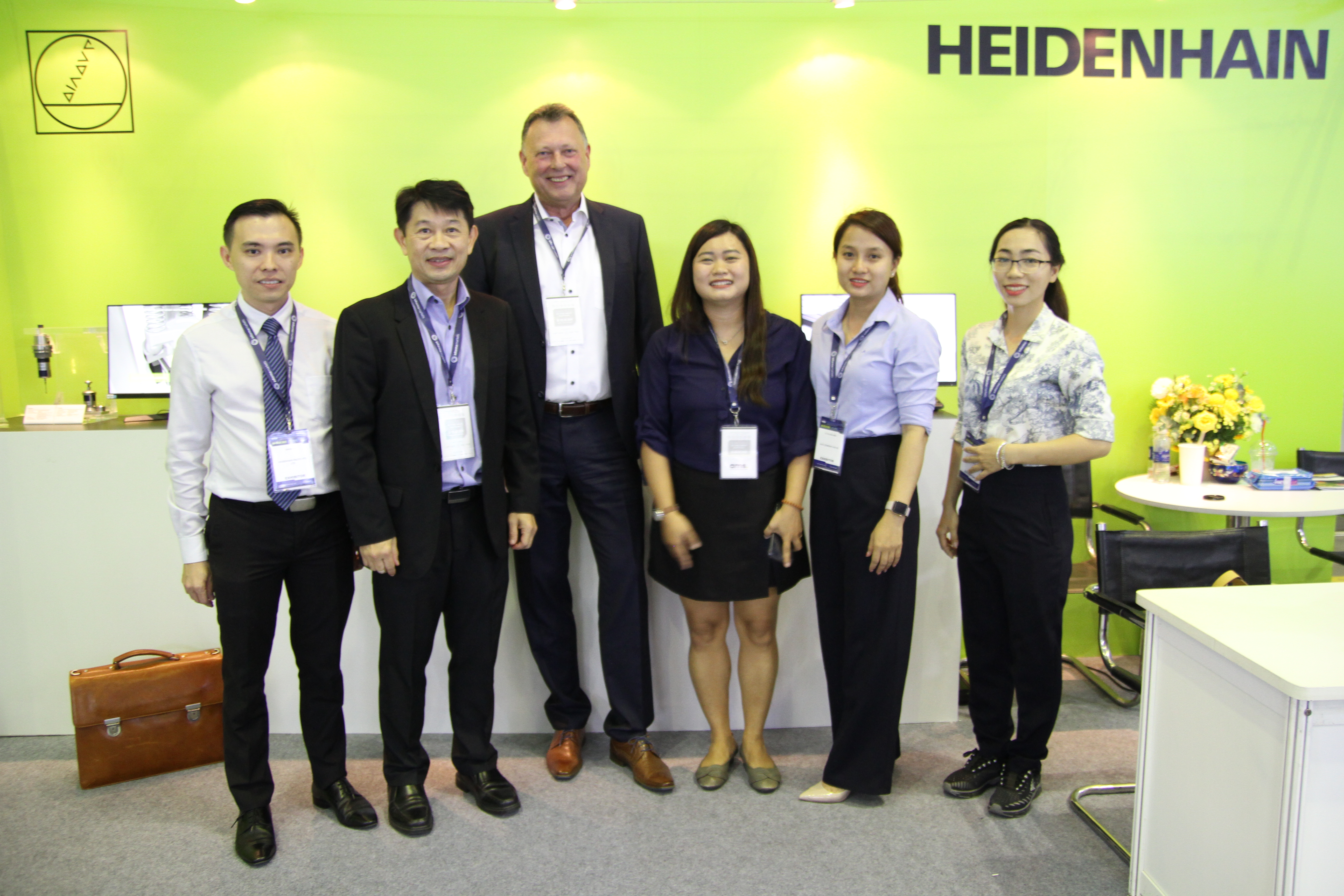 HEIDENHAIN and AMS team at MTA Vietnam 2023